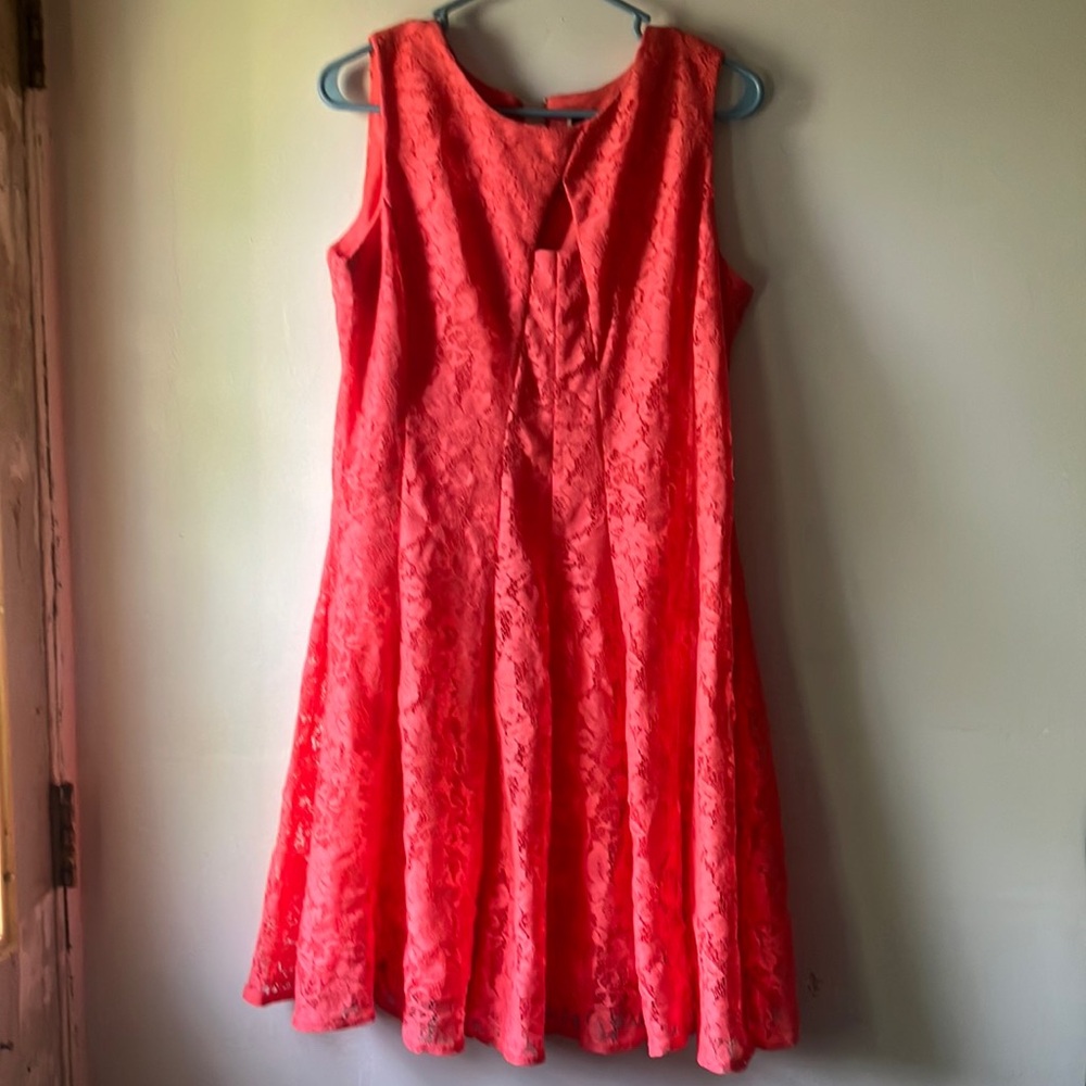 2016 Julian Taylor Coral Lace Sleeveless Dress 14